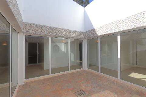 Moradia T3 com Piscina e Terreno em Porto Carvalhoso - Tavira