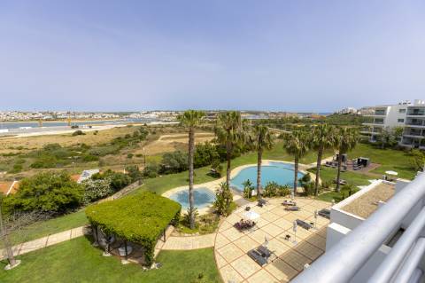 Apartamento T2 na Praia da Rocha - Investimento