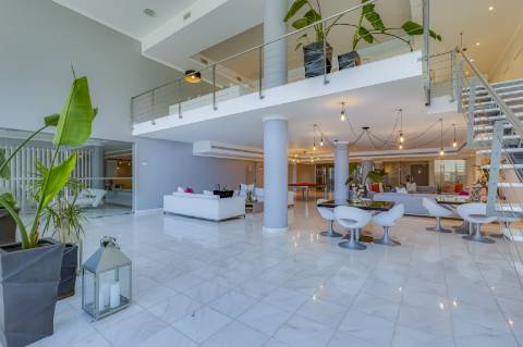 Apartamento T2 na Praia da Rocha - Investimento