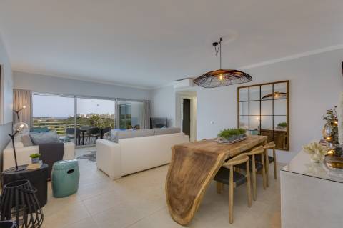Apartamento T2 na Praia da Rocha - Investimento