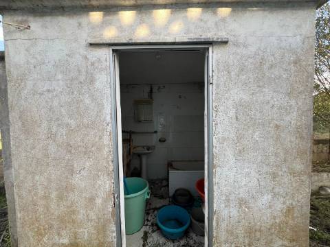 EXCLUSIVO - Moradia para Restaurar com Vista Desafogada sobre a Ribeira de Odelouca - Monchique