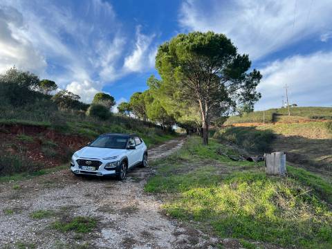 EXCLUSIVO - Moradia para Restaurar com Vista Desafogada sobre a Ribeira de Odelouca - Monchique