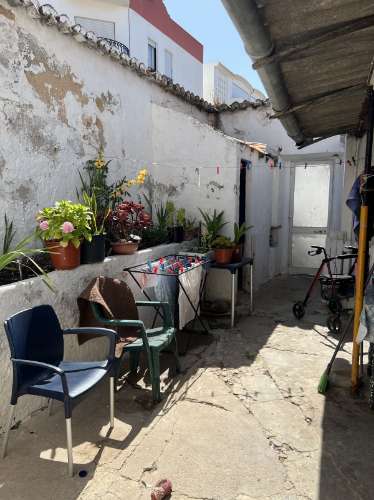 2 moradias tradicionais para recuperar no Centro de Alvor