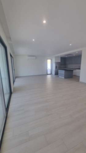 Elegância Contemporânea com Piscina Privativa | Exclusiva Moradia T3 Térrea em Monte Canelas, Portimão,Algarve