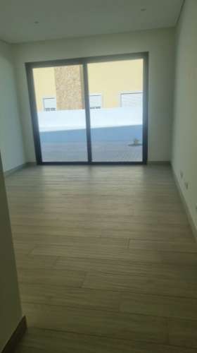 Elegância Contemporânea com Piscina Privativa | Exclusiva Moradia T3 Térrea em Monte Canelas, Portimão,Algarve