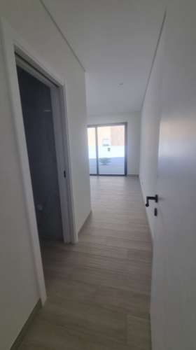 Elegância Contemporânea com Piscina Privativa | Exclusiva Moradia T3 Térrea em Monte Canelas, Portimão,Algarve