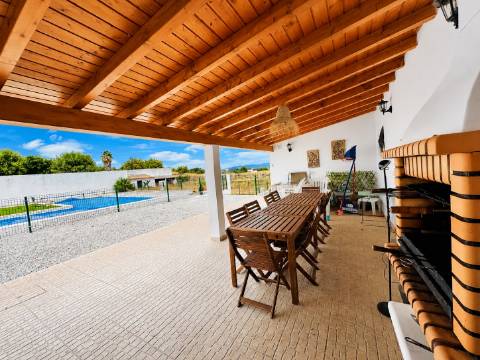Oportunidade | Antes 395.000€, agora 350.000€ Charme Alentejano Casa com Piscina e Vistas Panorâmicas no Coração do Crato