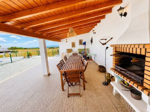 Oportunidade | Antes 395.000€, agora 350.000€ Charme Alentejano Casa com Piscina e Vistas Panorâmicas no Coração do Crato
