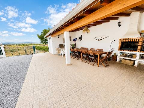 Oportunidade | Antes 395.000€, agora 350.000€ Charme Alentejano Casa com Piscina e Vistas Panorâmicas no Coração do Crato