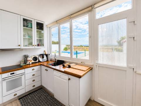 Oportunidade | Antes 395.000€, agora 350.000€ Charme Alentejano Casa com Piscina e Vistas Panorâmicas no Coração do Crato