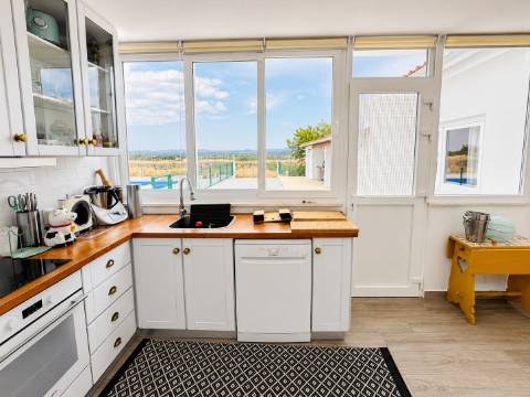 Oportunidade | Antes 395.000€, agora 350.000€ Charme Alentejano Casa com Piscina e Vistas Panorâmicas no Coração do Crato