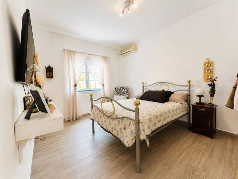 Oportunidade | Antes 395.000€, agora 350.000€ Charme Alentejano Casa com Piscina e Vistas Panorâmicas no Coração do Crato