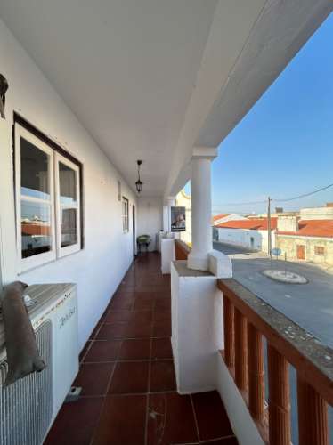 Apartamento 1.º andar com varanda e terraço de cobertura (122 m²) Casa Branca, Sousel