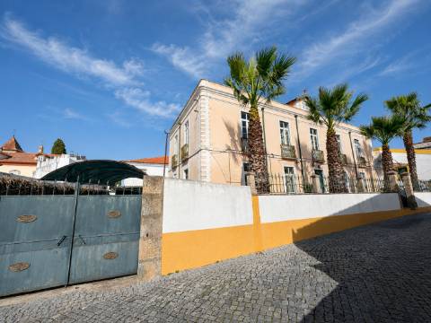 Palacete Histórico de 1902 com jardim | Potencial Boutique Hotel | Centro do Crato