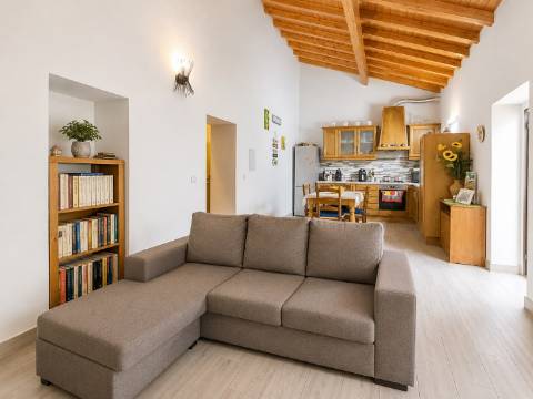 Moradia Térrea com Quintal no Crato - Oportunidade no Alto Alentejo
