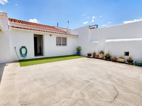 Moradia Térrea com Quintal no Crato - Oportunidade no Alto Alentejo
