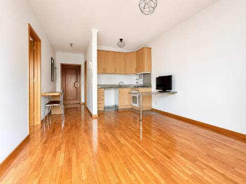 Apartamento T1 com Garagem na Trofa