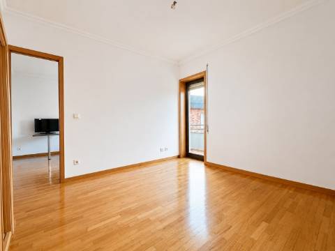 Apartamento T1 com Garagem na Trofa