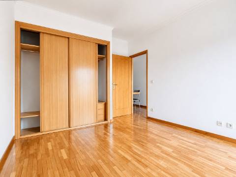 Apartamento T1 com Garagem na Trofa