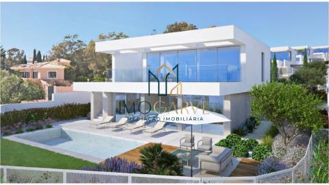 MORADIA T3 COM PISCINA E VISTA MAR
 
 Moradia T3...