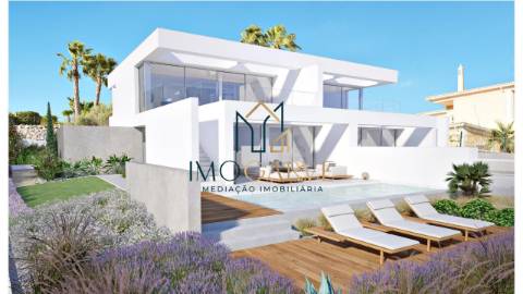 MORADIA T3 COM PISCINA PRIVADA E VISTA MAR...