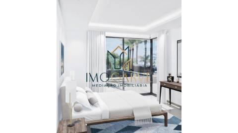 MORADIA T5 COM PISCINA E VISTA MAR
 
 Moradia...