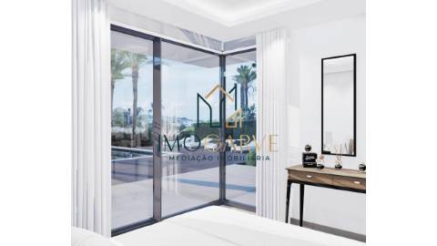 MORADIA T5 COM PISCINA E VISTA MAR
 
 Moradia...