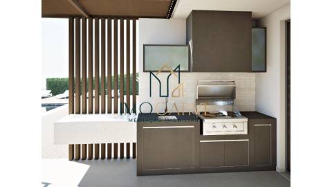 MORADIA T5 COM PISCINA E VISTA MAR
 
 Moradia...
