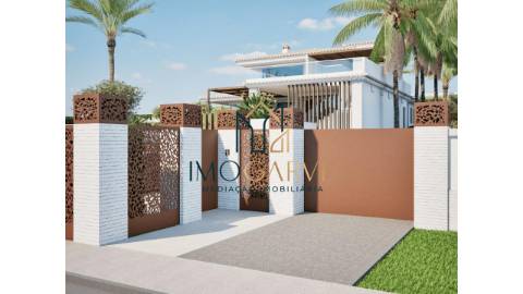 MORADIA T5 COM PISCINA E VISTA MAR
 
 Moradia...