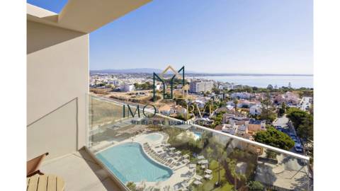 APARTAMENTO T2 COM VISTA MAR 
 Localização...
