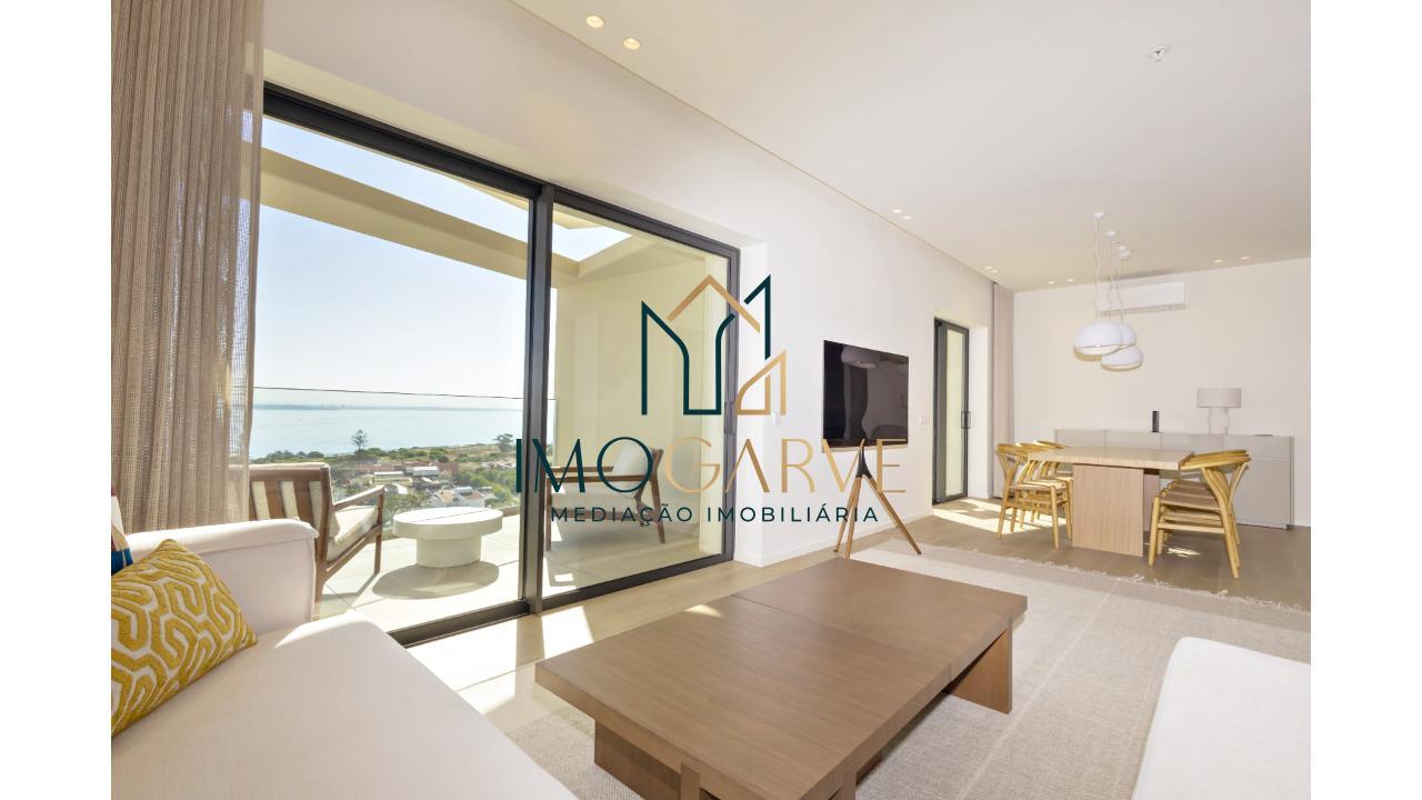 APARTAMENTO T2 COM VISTA MAR 
 Localização...