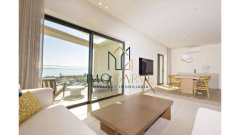 APARTAMENTO T2 COM VISTA MAR 
 Localização...