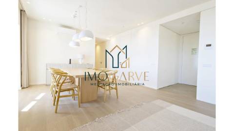 APARTAMENTO T2 COM VISTA MAR 
 Localização...