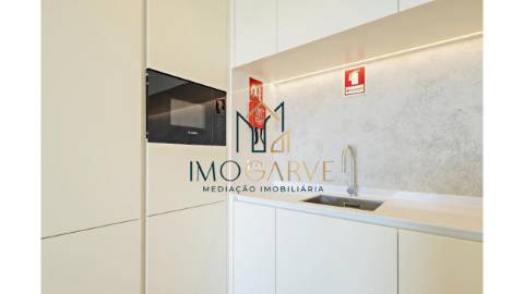 APARTAMENTO T2 COM VISTA MAR 
 Localização...