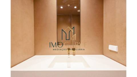 APARTAMENTO T2 COM VISTA MAR 
 Localização...