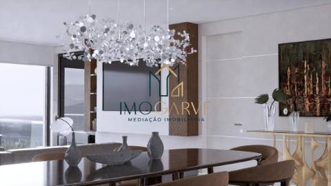 MORADIA T4 COM PISCINA IMPLANTADA NUM LOTE DE 10...
