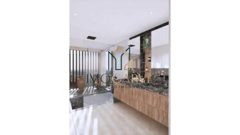 MORADIA T4 COM PISCINA IMPLANTADA NUM LOTE DE 10...