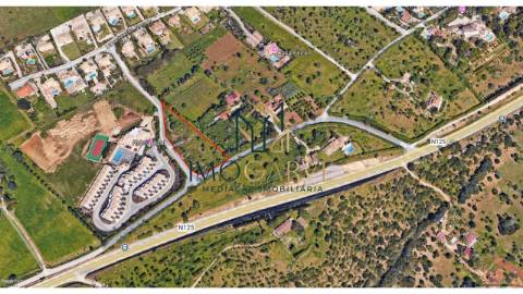 LOTE PARA CONSTRUÇÃO COMERCIAL
 
 Terreno...