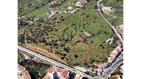 LOTE DE TERRENO PARA CONSTRUÇÃO DE 12 FOGOS...