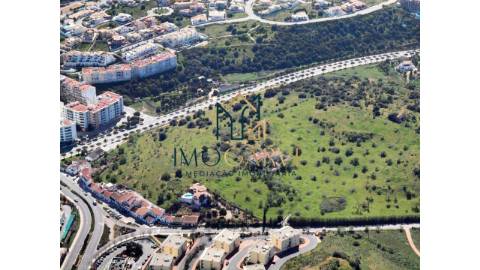 LOTE DE TERRENO PARA CONSTRUÇÃO DE 9 FOGOS...
