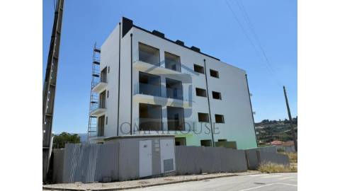 🏡 T2 Novo | Amarante | Excelentes Acabamentos...