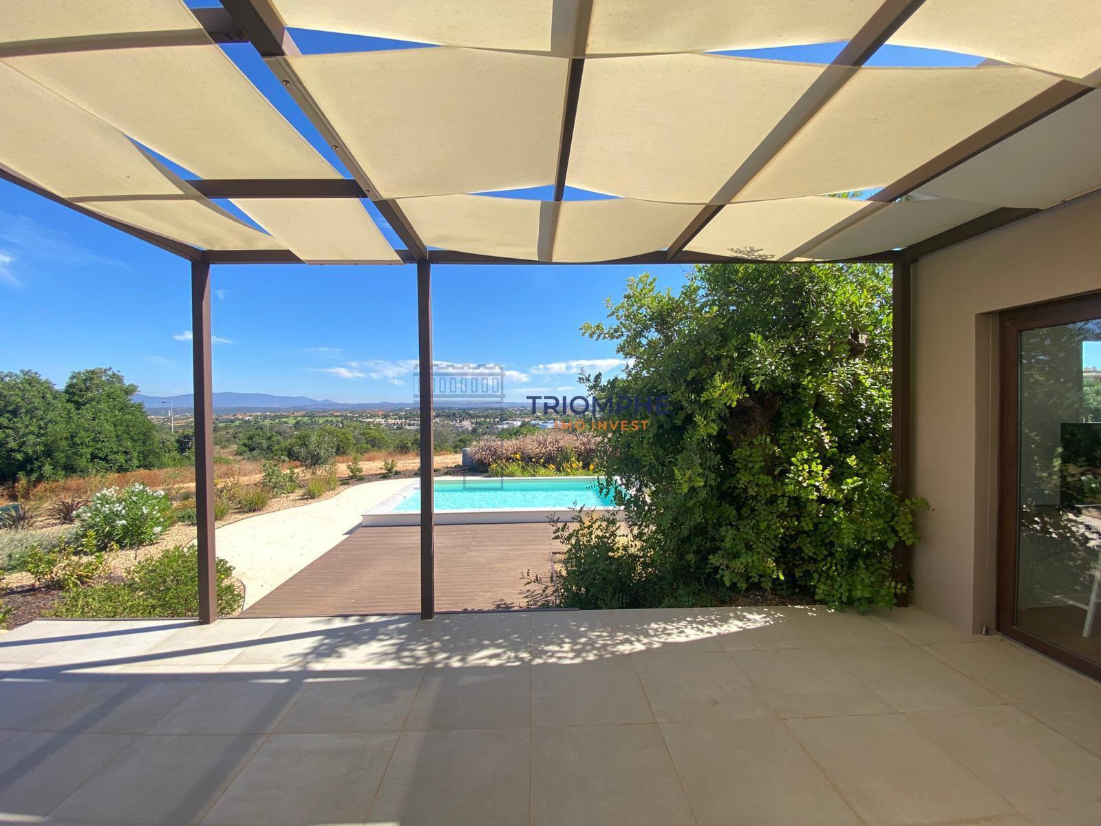 Moradia T3 com Piscina – Pestana Valley