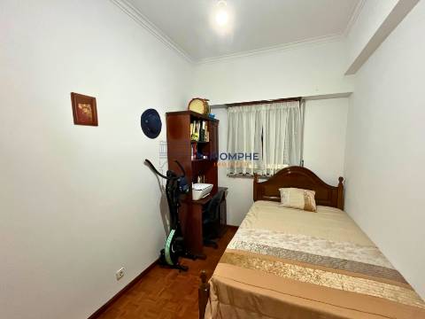 Apartamento T4 varanda | Póvoa de Santo Adrião