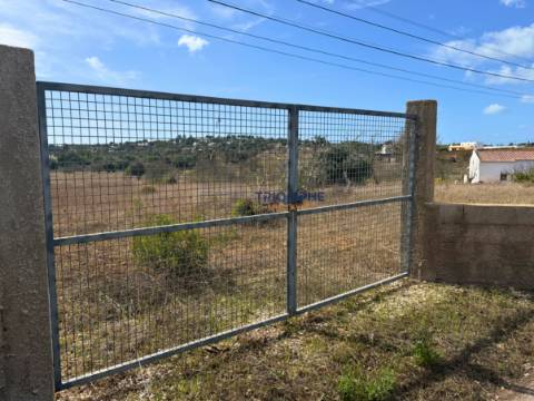 Terreno de 35 000 m² no Carvoeiro