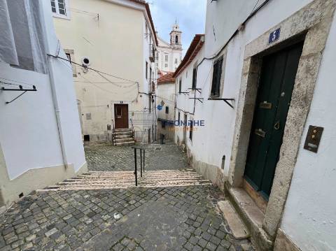 Duplex Renovado - Alfama