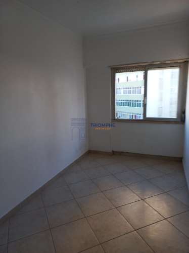 Apartamento T4 - Odivelas - Investimento