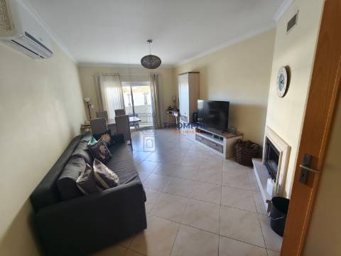 Apartamento T2  - Garagem - Tunes