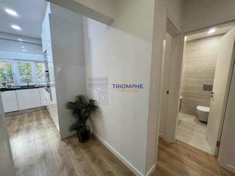 Apartamento T2 Benfica - Totalmente Remodelado