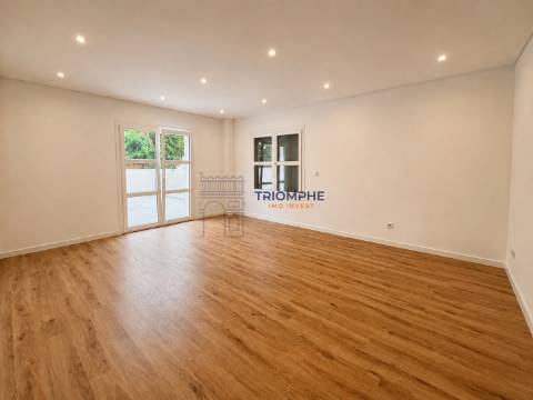 Apartamento T2 a estrear com Terraço de 59 m² e box dupla | Urbanização Casas do Lago