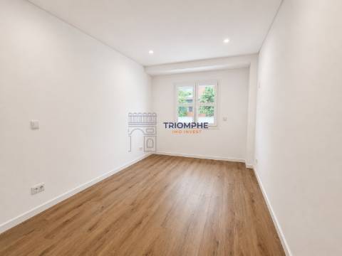 Apartamento T2 a estrear com Terraço de 59 m² e box dupla | Urbanização Casas do Lago